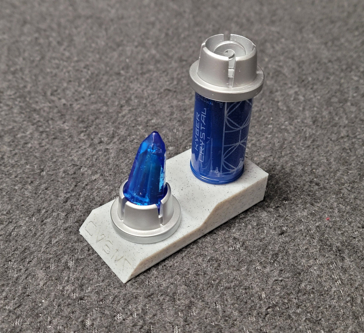 First Gen Kyber Crystal Holder | 3D Printed Galaxy's Edge Display